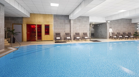 Edinburgh Marriott Hotel Holyrood Swimming Pool Area
