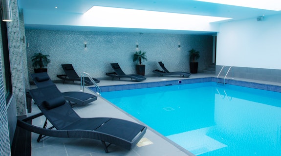 Holiday Inn Newcastle, Gosforth Park Poolside Loungers